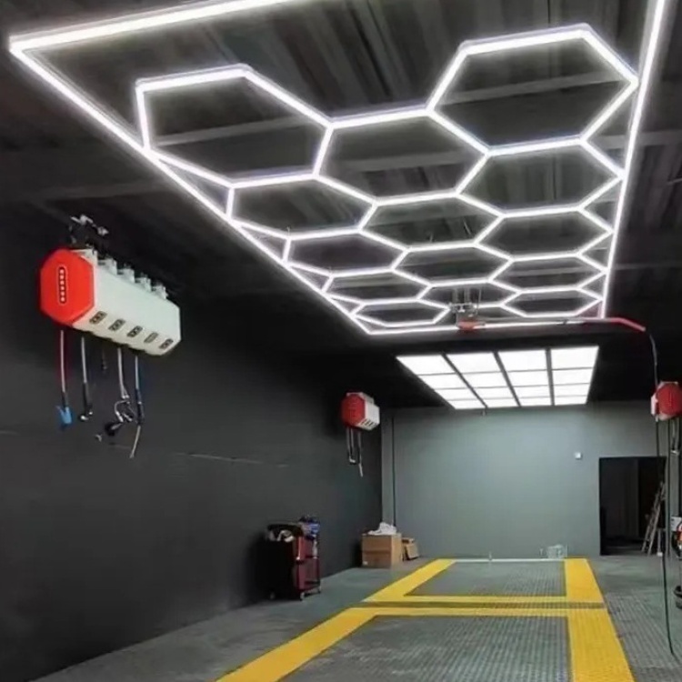 The PP garage grille is easy to install. You can lay it yourself without the need for any construction work.