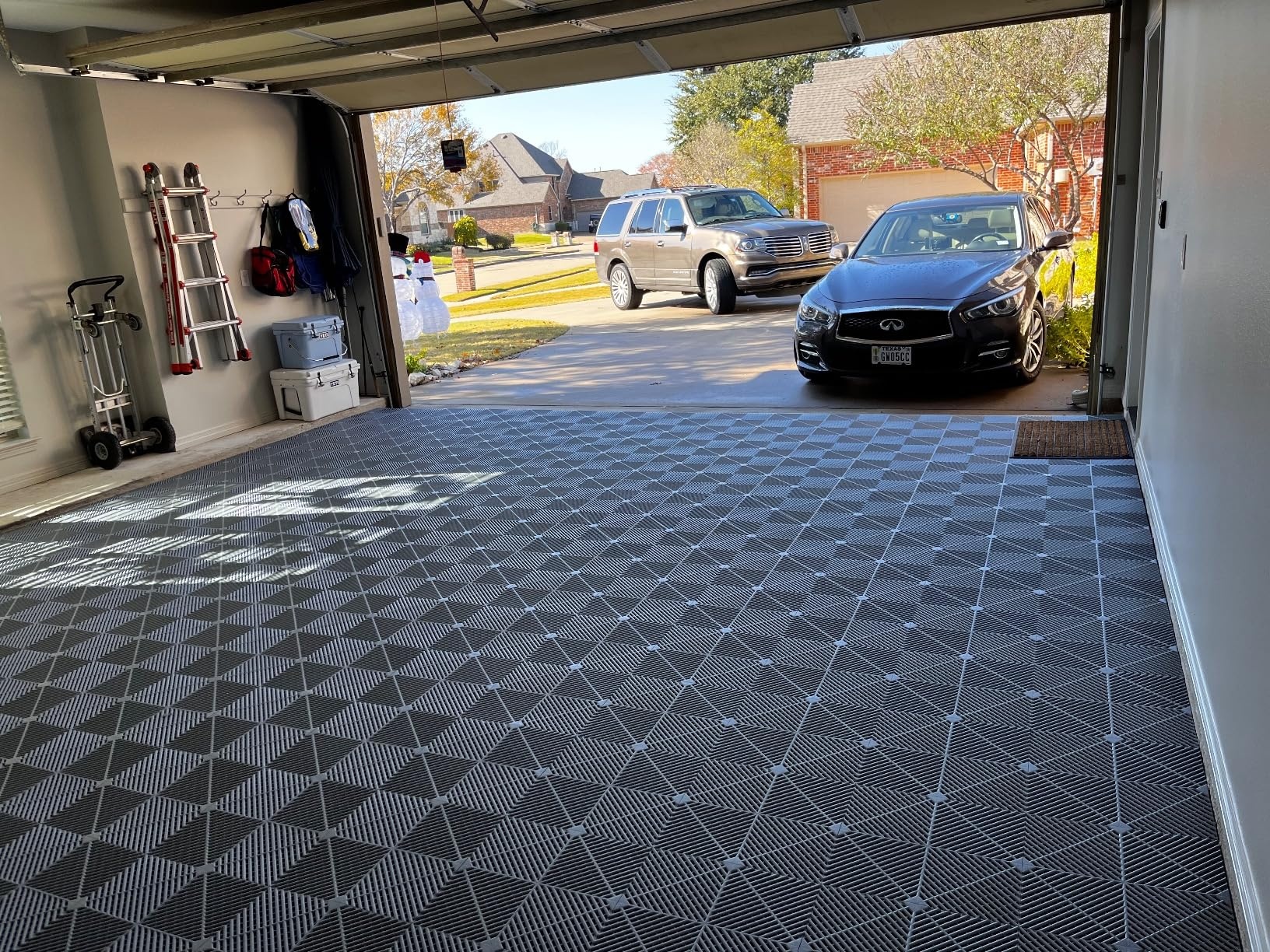 Outdoor Polypropylene Garage Floor Grate with LED Light Full Kit