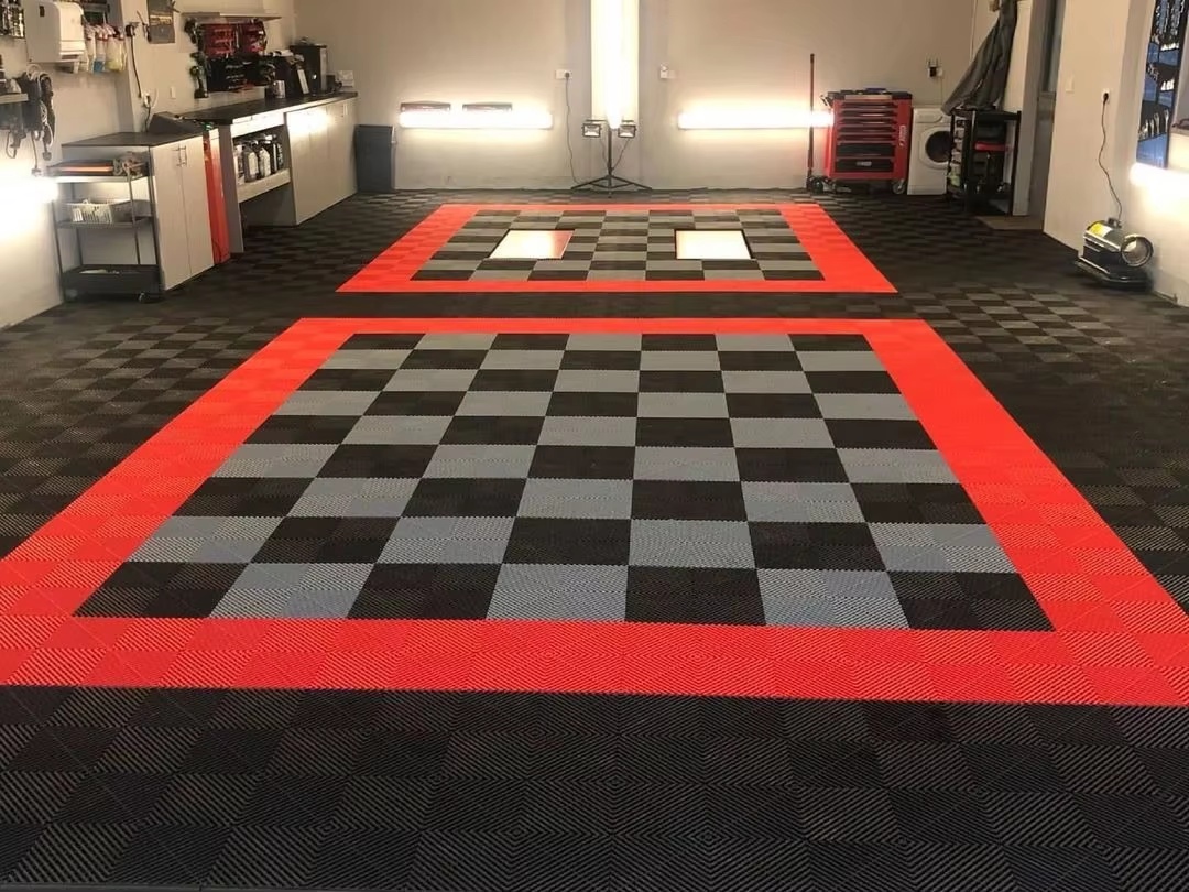 The PP garage grille is easy to clean and maintain. The garage remains clean and tidy all year round.