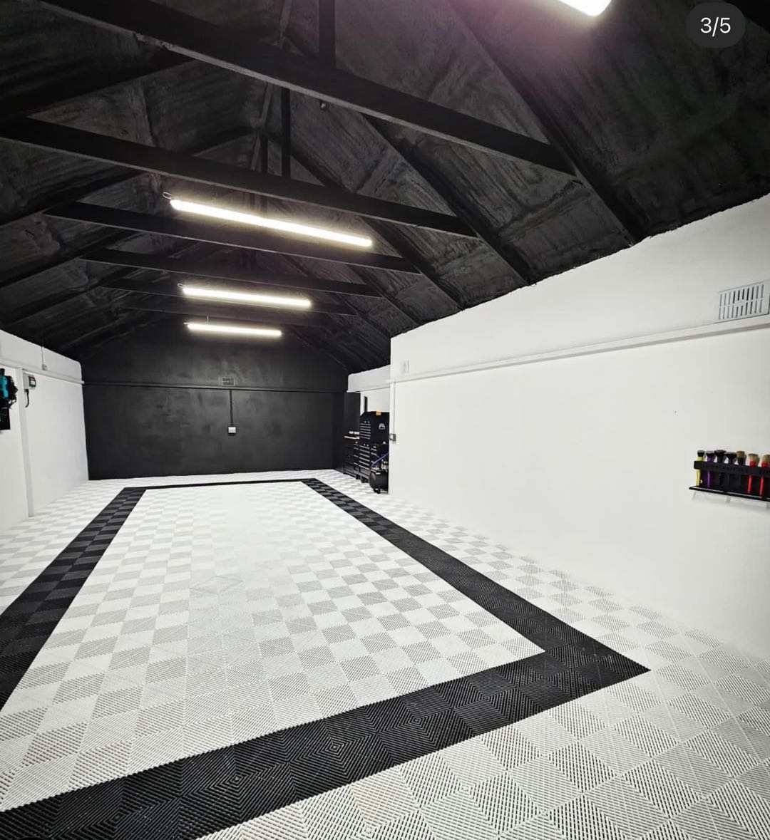 The PP garage grille is easy to clean and maintain. The garage remains clean and tidy all year round.